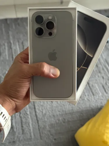 iPhone 16 pro 512gb bateria 92%