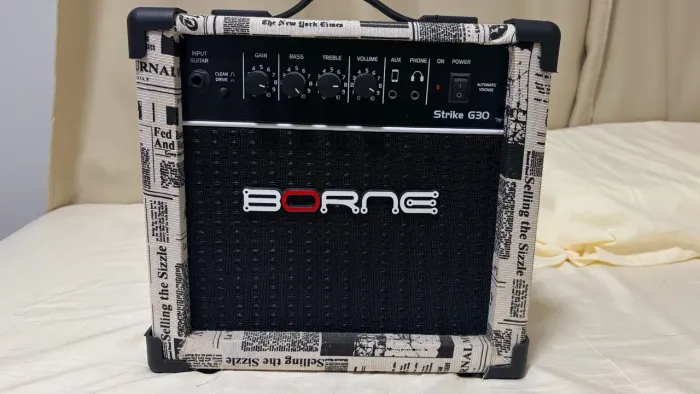 Caixa amplificadora BORNE
