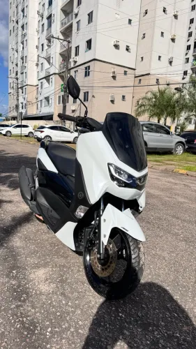 Linda Nmax 160 Automática chave por aproximação 