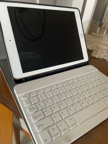 Ipad 6ª Geração (2019) + capa teclado