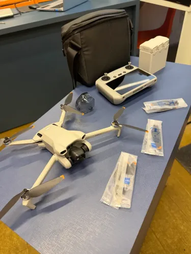 Drone DJI Mini 3 Combo Fly More Com Tela