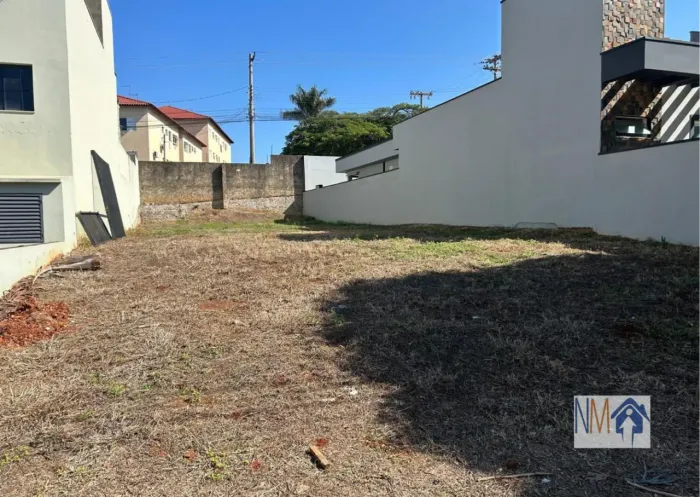 Imóvel para venda tem 300 metros quadrados em Vila Monte Verde - Tatuí - SP