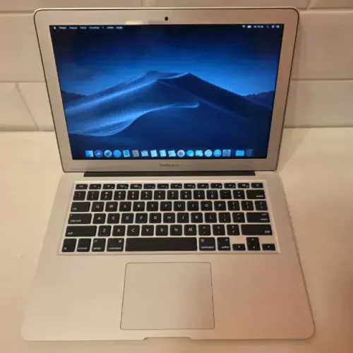 MacBook Air 2017 i5 - 8Gb Ram- SSD - A1466