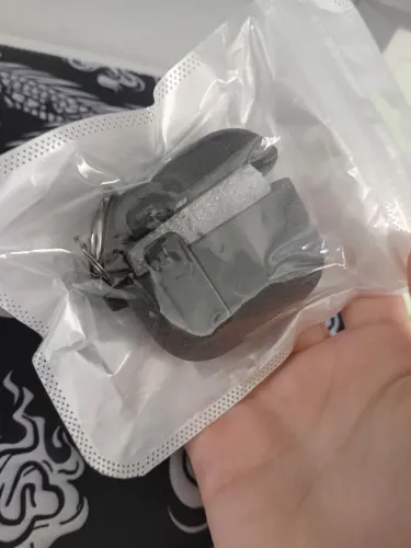 Capa para Airpods Preta Acizentada - Nunca Usada