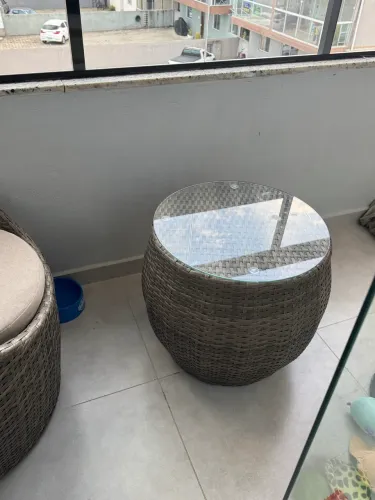 Poltrona e mesa