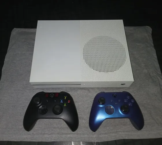 Xbox One S