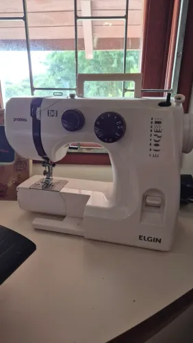 Maquina costura portátil Elgin Pratika JX 2051 9 pontos
