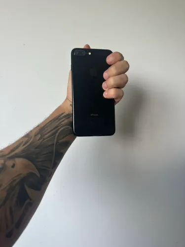 V>Iphone 7 tem plus 512gb
