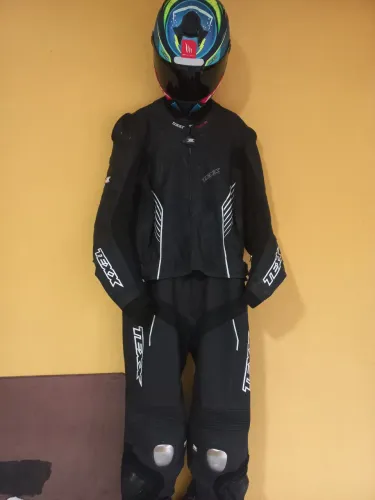 Kit completo macacão da texx. luva x11 bota texx e capacete Deogo Moreira 10anos *