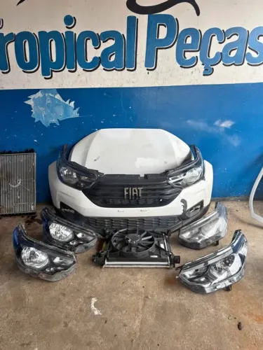 capo, parachoque, kit radiador e farois fiat strada 2021 2022 2023 2024