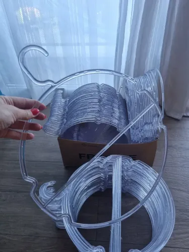 Cabides redondo em acrílico biquínis