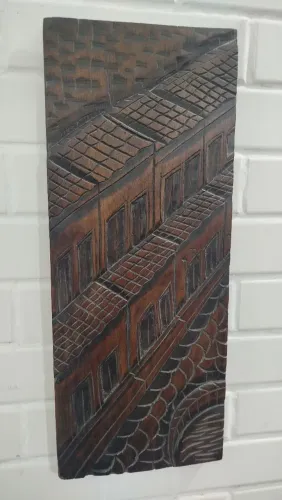 Arte popular! Talha artesanal, assinada, representando casario colonial, 50 x 20cm