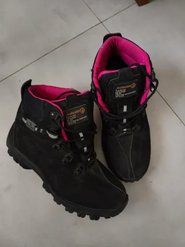 Bota de trilha