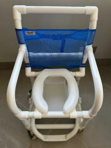 Cadeira de PVC (banho/hospitalar) grande