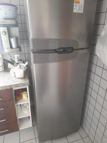 Vendo Geladeira duplex consul,inox,froos free,381 litros. Super conservada