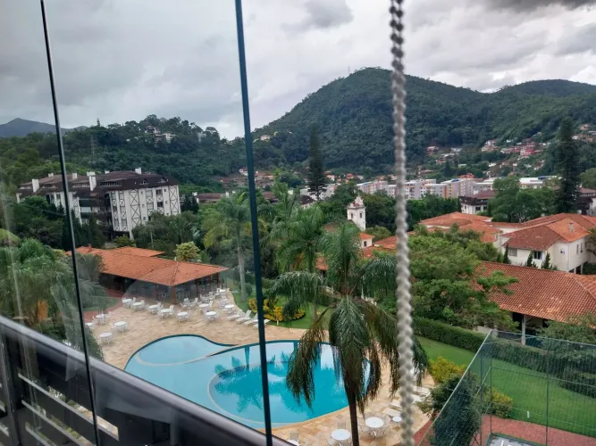 Vende - Se apto no Lá Villette - Nogueira - Petrópolis/RJ.