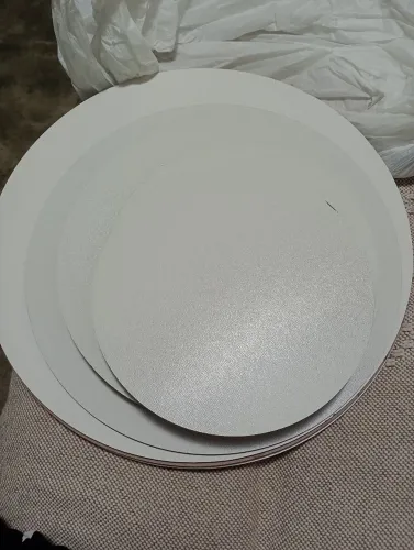 Pratos de bolo 