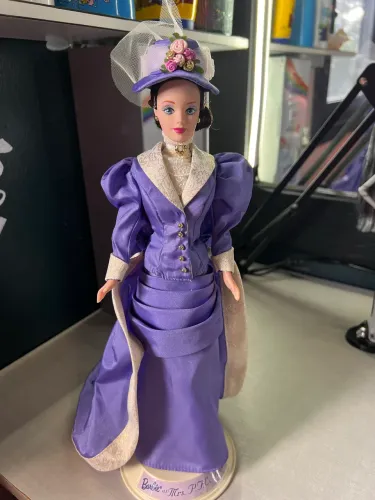 Boneca Barbie Mattel collector