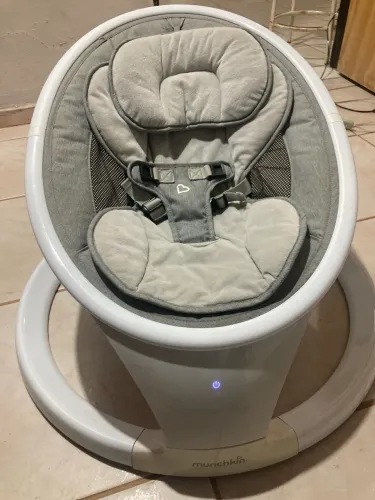 Cadeirinha de descanso e balanço Munchkin