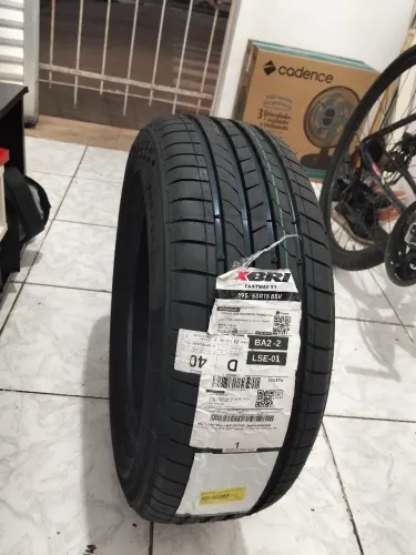 Pneu novo 195/55 R15