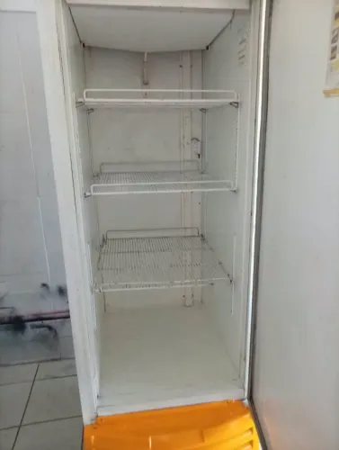 Cervejeira bem conservado