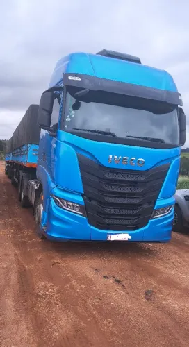 Rodotrem graneleiro caminhão Iveco s-way cavalo mecânico 6x4 2026