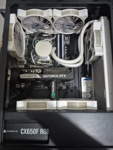 Pc Ryzen 5 3600 16Gb ram RTX 5060 8Gb