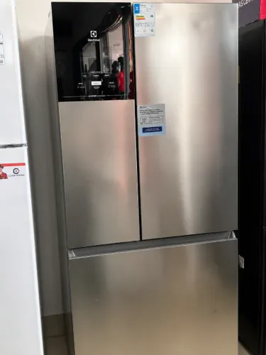 Geladeira NOVA SEM USAR, Electrolux 590l