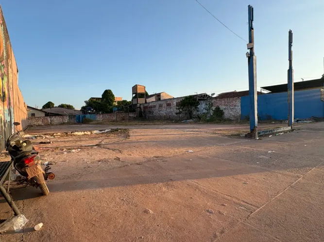 TERRENO PARA LOCAÇÃO - AV. FERNANDO GUILHON