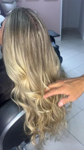 Vaga Modelo Mechas de Cabelo