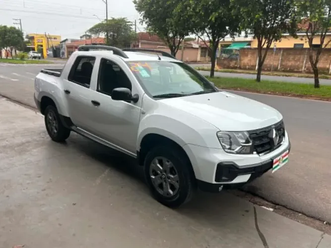 Renault Duster Oroch Intense 1.6 Flex 16V Mec. 2024