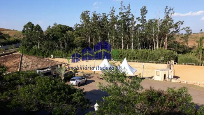 Terreno em Condomínio de Luxo em Itupeva-SP, Bairro Fazenda Serra Azul I - 1.482m² de Área