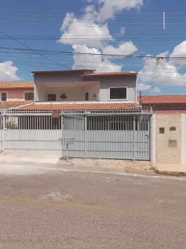 Casa em Sobradinho, lugar privilegiado, próximo a Central e BR