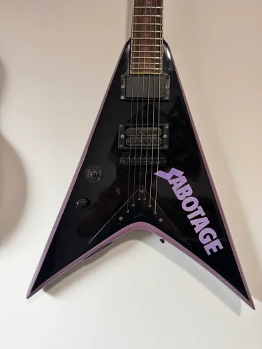 Guitarra Flying V Canhoto LTD