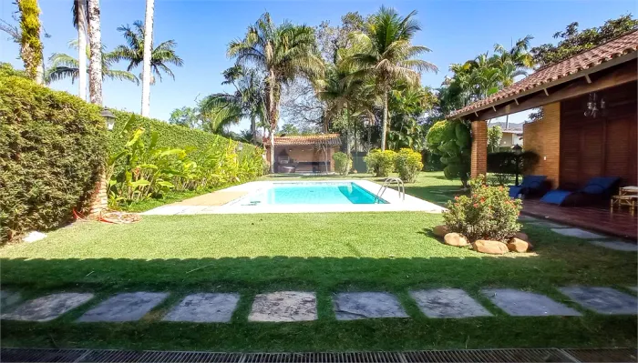 Condomínio com 4 quartos à venda em Jardim acapulco - SP