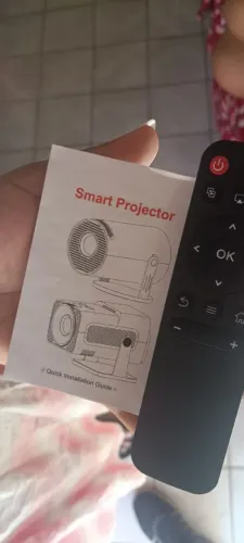 Projetor HY320 Smart Projector com Controle Remoto - Novo