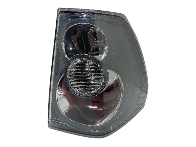 LANTERNA TRASEIRA DIREITA Mitsubishi Pajero TR4 2014 2015