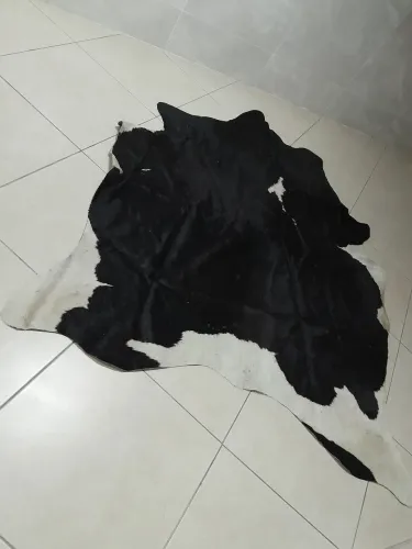 Tapete de couro preto e branco (legítimo)