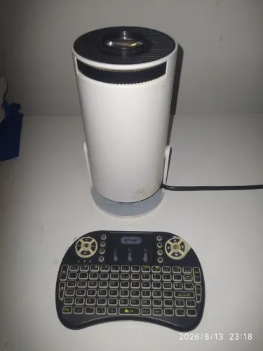 Aparelhos novos e usados ( projetor e box tv)