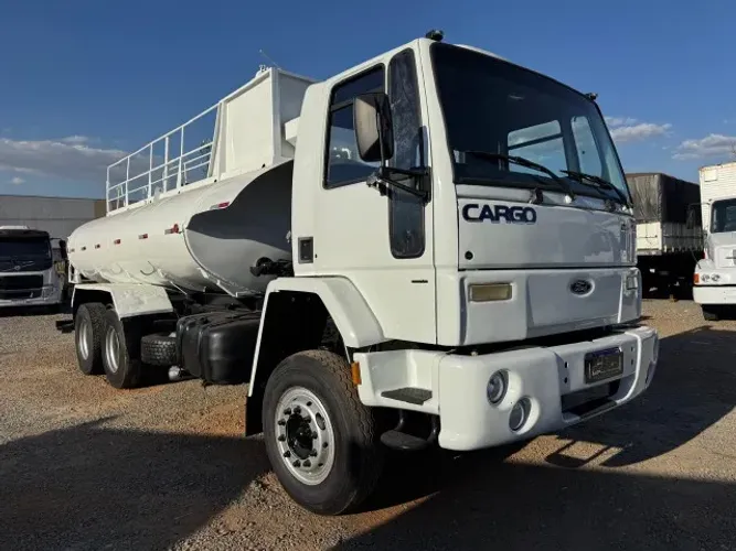 FORD CARGO 2422 6X4 PIPA