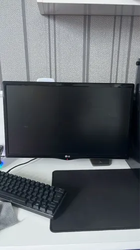 Monitor 24p LG