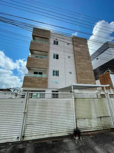 Aluga-se apartamento 3 quartos, senddo um suite e varanda bem localizado no bairro