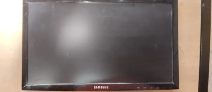 Monitor Sansung S19B300B No ESTADO