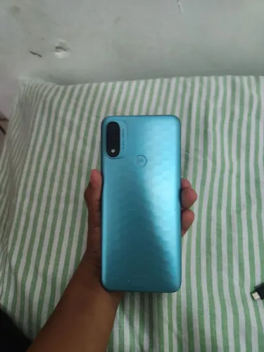 Celular  moto e20