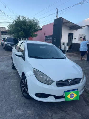 Fiat Grand Siena Tetrafuel 1.4 EVO F. Flex 8V 2014