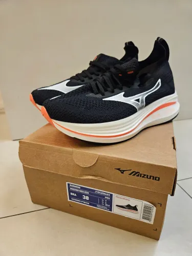 Mizuno Neo Zen