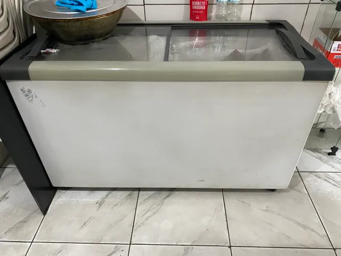 Freezer horizontal porta de vidro