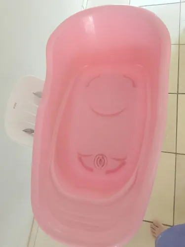 Vendo Banheira de bebê Burigotto Rosa 