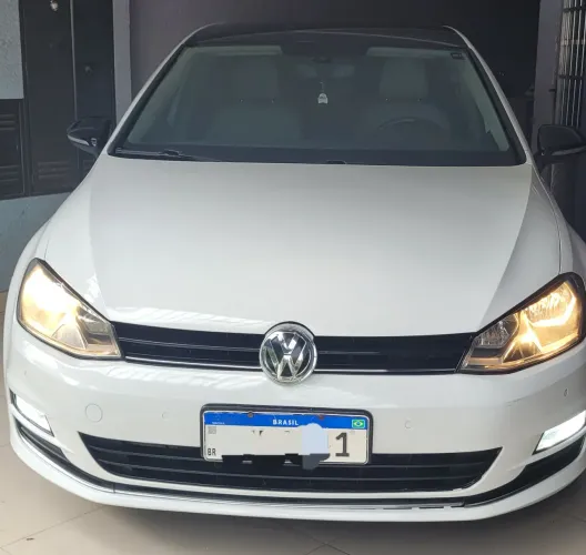 Volkswagen Golf Highline 1.4 TSI Total Flex Aut. 2017