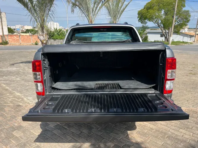 Ford Ranger Limited 3.2 20V 4X4 CD Aut. Dies. 2014